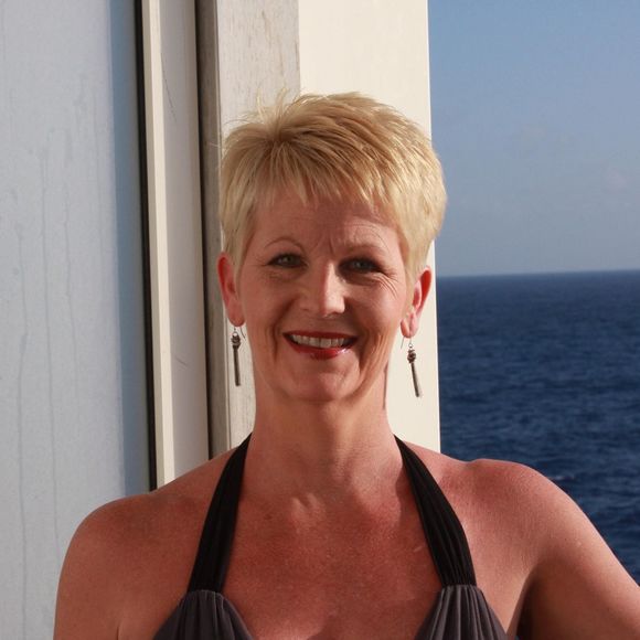 Meet your Posher, Deborah - Picture 1 of 1